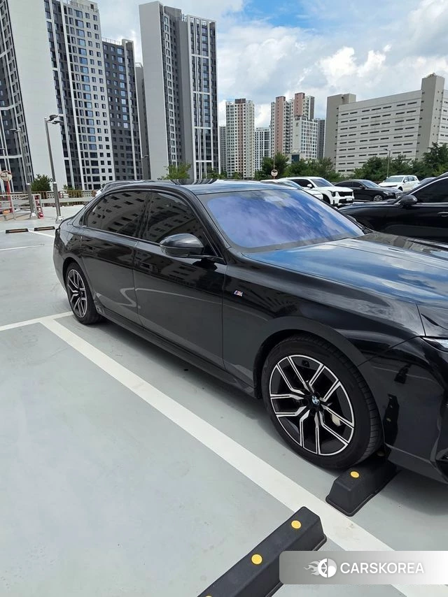 BMW 7 Series (G70) 2025 Черный из Кореи