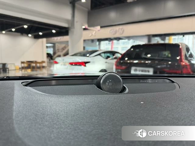 Volvo V90 2022 Серебристо-серый из Китая