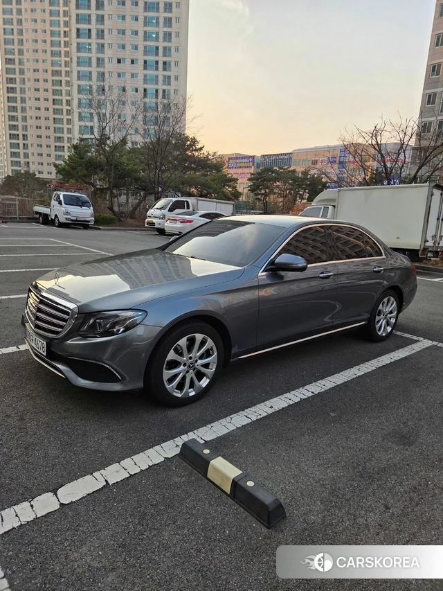 Mercedes-Benz E-Class W213 2018 Серый из Кореи