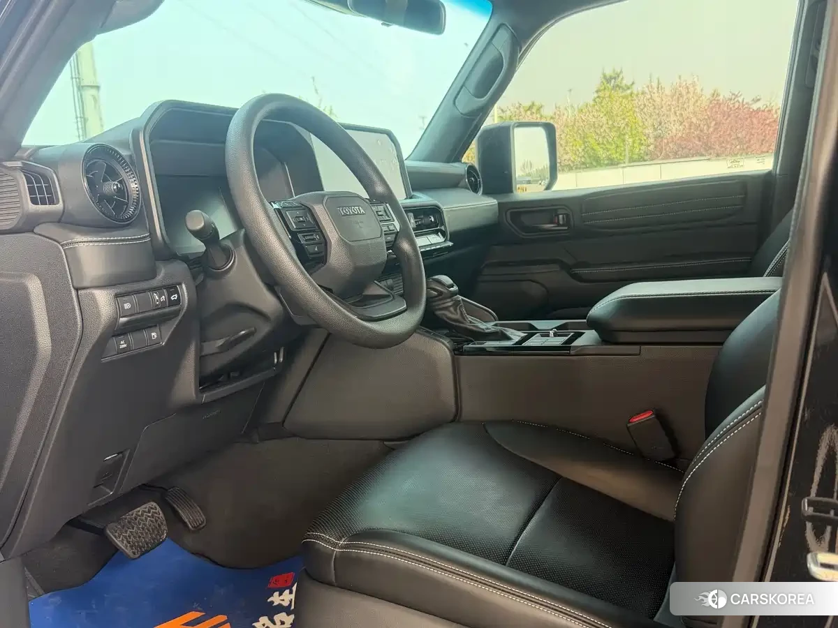Toyota Land Cruiser 2025 Черный из Китая