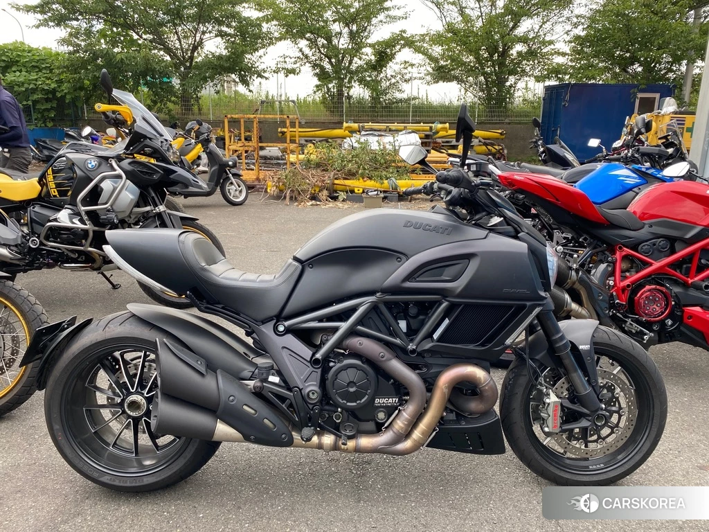 Проданный Ducati DIAVEL 2015 из Японии