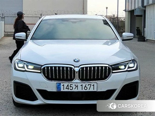 BMW 5 Series (G30) 2021 Белый из Кореи