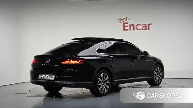Volkswagen Arteon 2019 Черный из Кореи