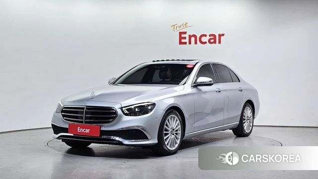 Mercedes-Benz E-Class W213 2021 Светло-серебряный цвет из Кореи
