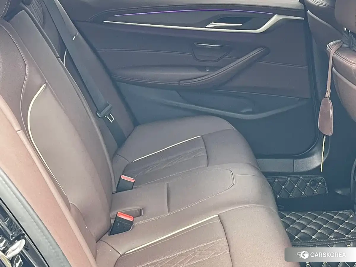 BMW 5 series 2024 Черный из Китая