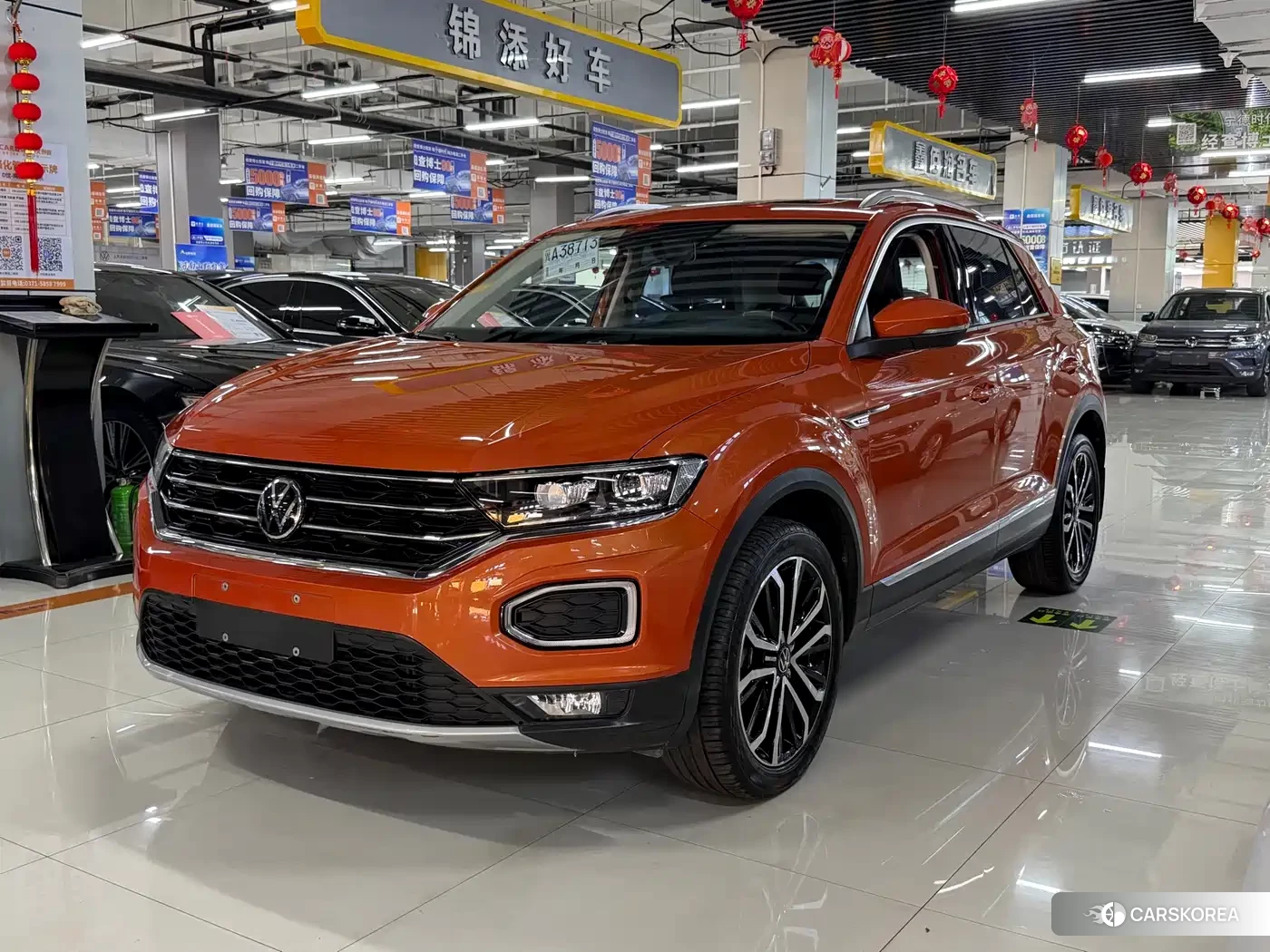 Volkswagen T-ROC exploring Songs 2022 Yellow/orange из Китая
