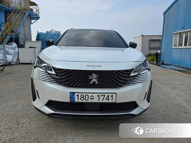 Peugeot 5008 second generation 2021 Белый из Кореи