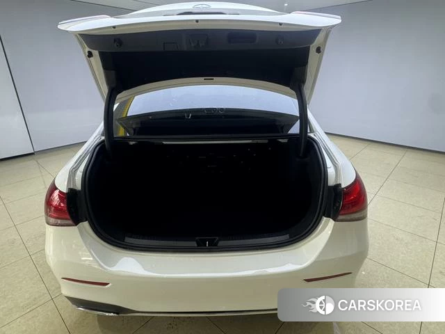 Mercedes-Benz Class A 2023 Белый из Китая
