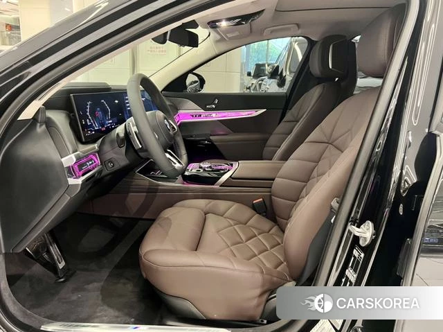 BMW 7 series 2023 Черный из Китая