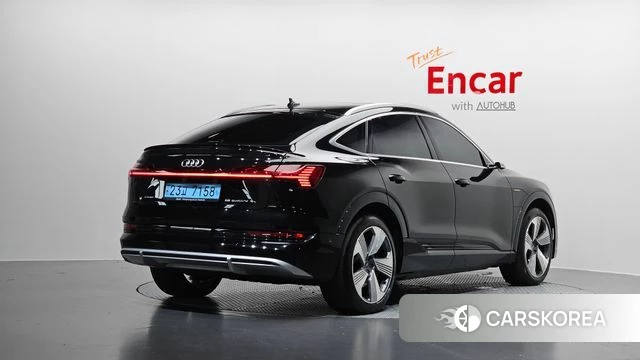 Audi e-Tron 2021 Черный из Кореи
