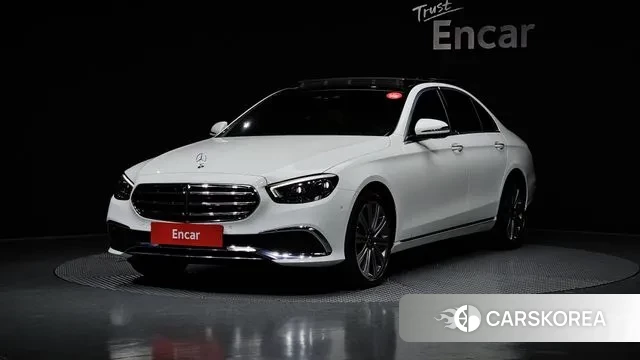 Mercedes-Benz E-Class W213 2021 Белый из Кореи