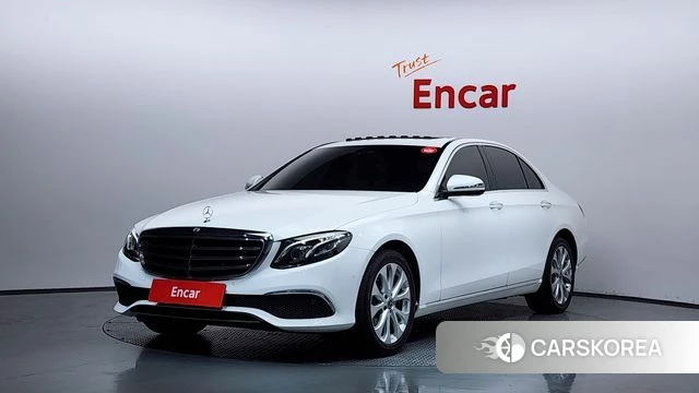 Mercedes-Benz E-Class W213 2019 Белый из Кореи