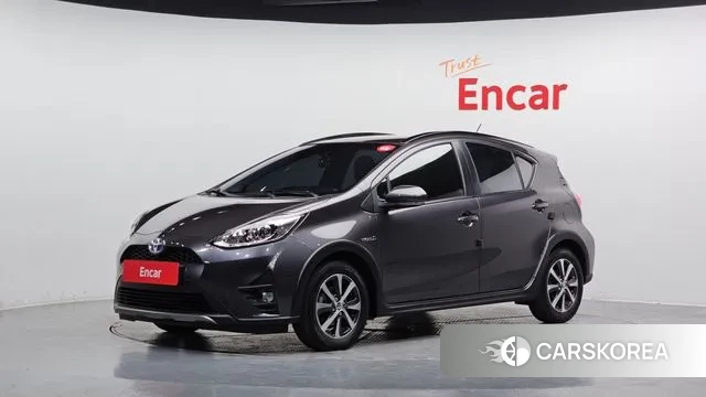 Toyota Prius C 2020 Серый из Кореи