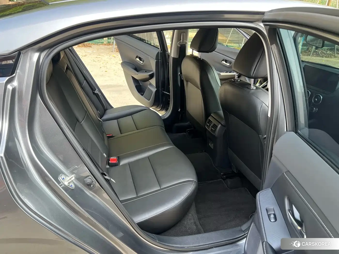 Nissan Sylphy 2024 Silver/gray из Китая