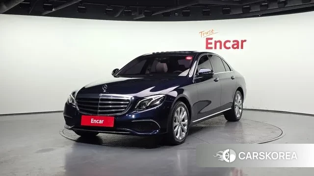 Mercedes-Benz E-Class W213 2018 Синий из Кореи