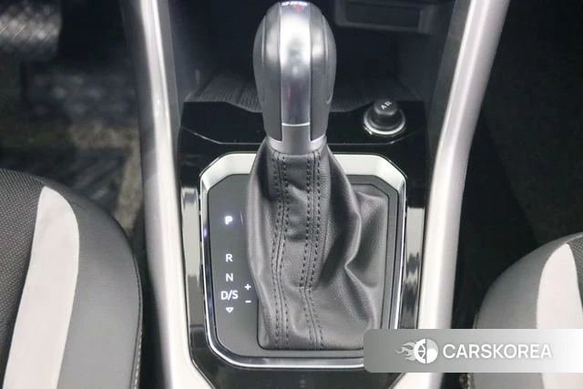 Volkswagen Exploring songs 2021 Белый из Китая