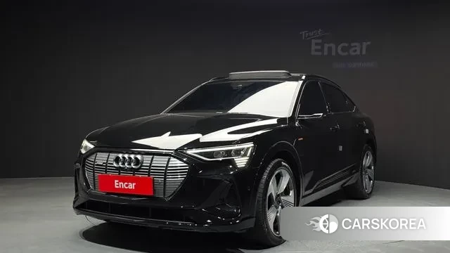 Audi e-Tron 2022 Черный из Кореи