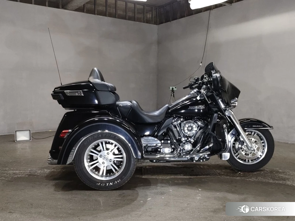 Проданный OTHER HARLEY FLHTCUTG1870 TRIKE 2018 из Японии, фото 2