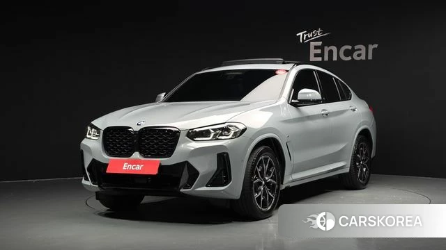 BMW X4 (G02) 2023 Светло-серебряный цвет из Кореи
