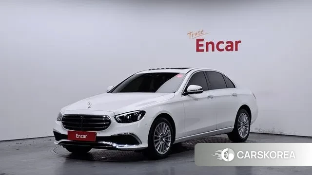 Mercedes-Benz E-Class W213 2023 Белый из Кореи