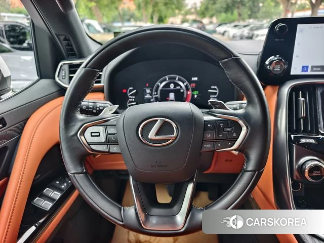 Lexus LX 2023 Белый из Китая