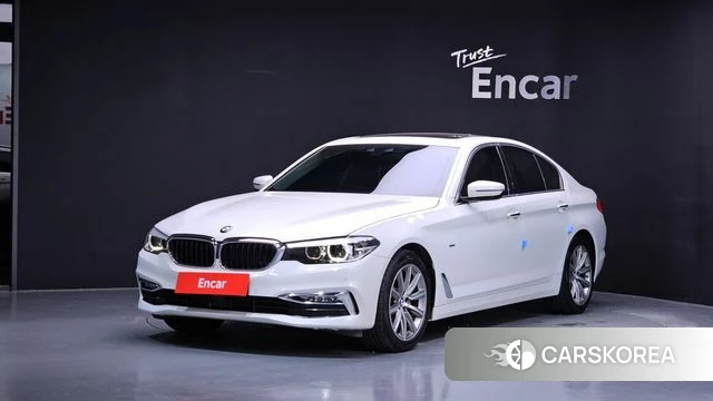 BMW 5 Series (G30) 2018 Белый из Кореи