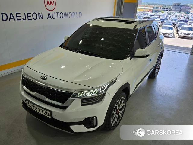 Kia Seltos 2021 Белый из Кореи