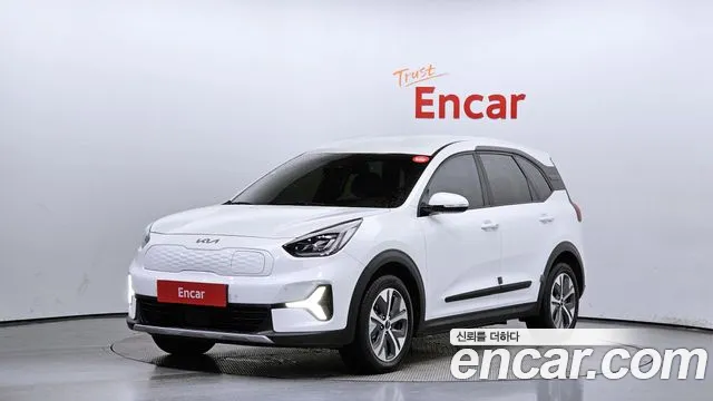 Kia Niro Plus 2022 Белый из Кореи