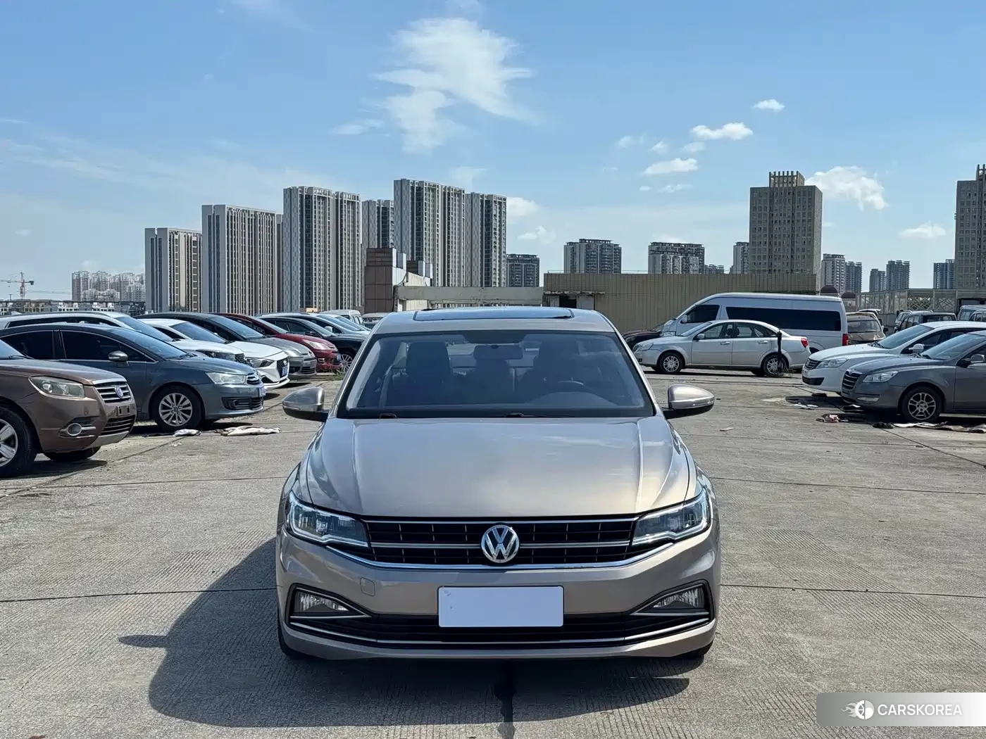 Volkswagen Bora 2019 Champagne/brown из Китая
