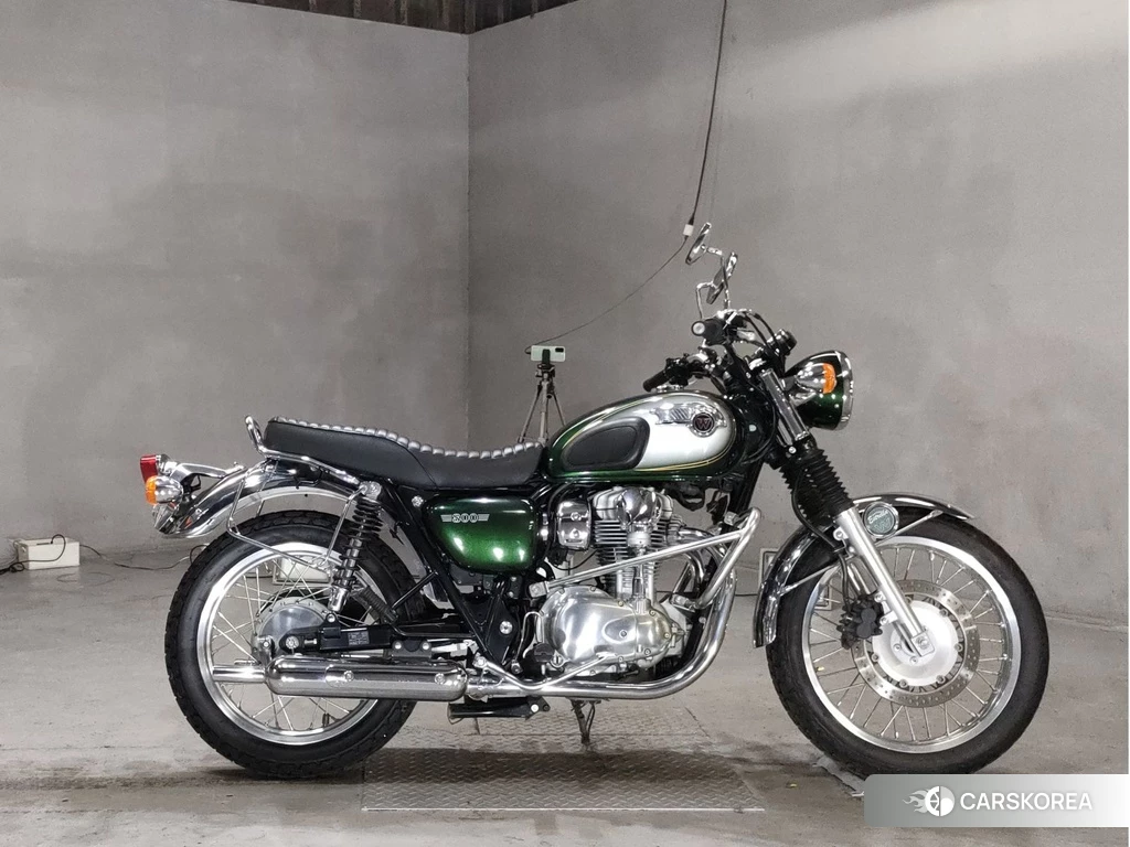 Проданный Kawasaki W800 2011 из Японии, фото 2