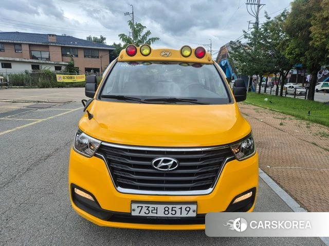 Hyundai The New Grand Starex 2018 Желтый из Кореи