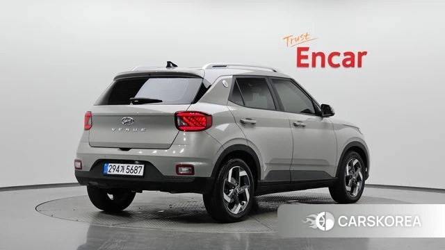 Hyundai Venue 2021 Серебристо-серый из Кореи