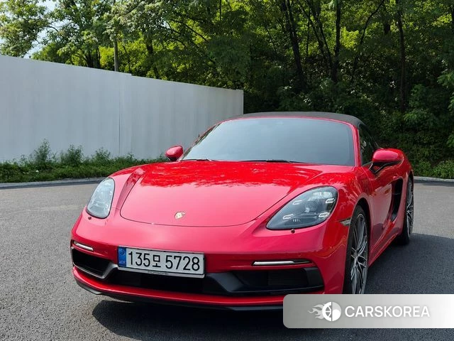 Porsche 718 Boxster 2022 Красный из Кореи