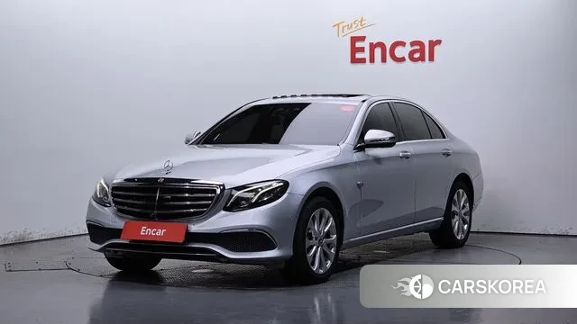 Mercedes-Benz E-Class W213 2018 Серебряный из Кореи