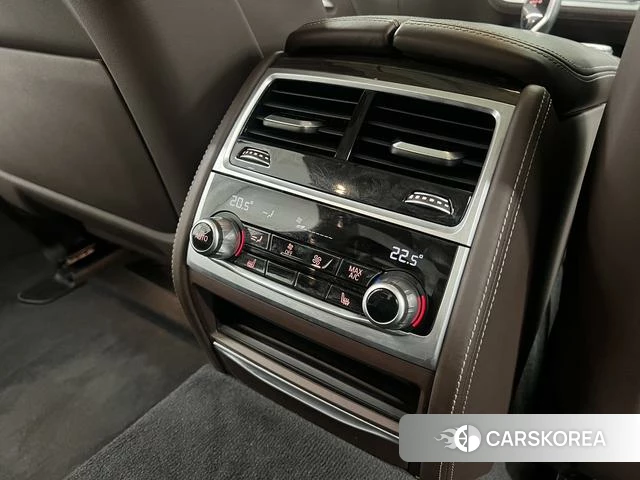 BMW 7 series 2021 Черный из Китая