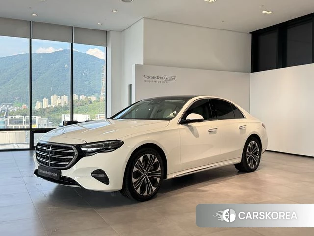 Mercedes-Benz E-Class W214 2026 Белый из Кореи