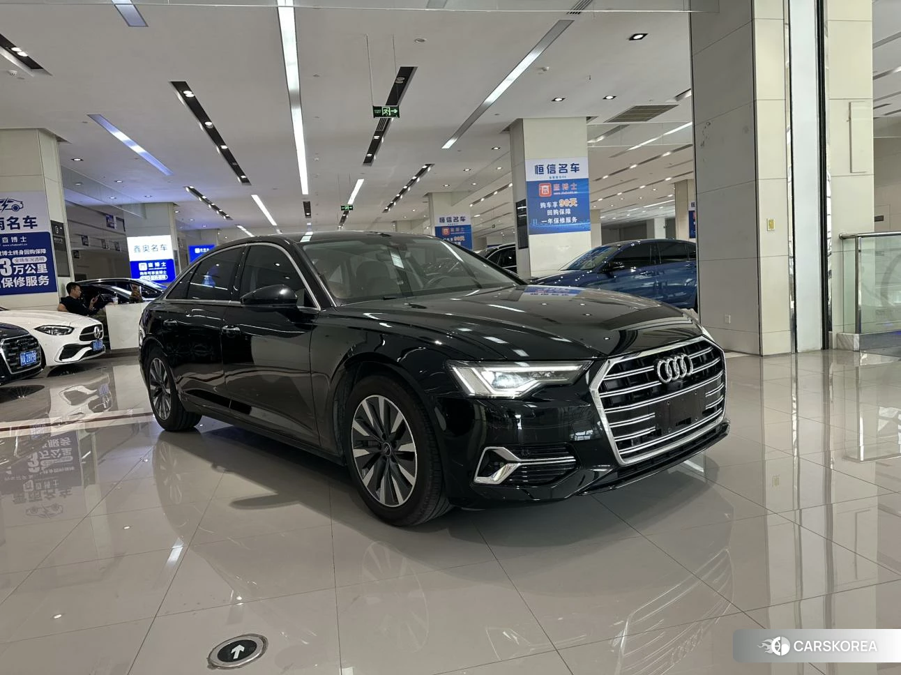 Audi A6L 2022 Черный из Китая