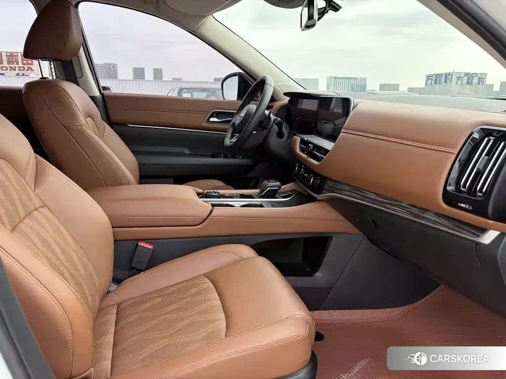 Nissan Pathfinder 2024 Белый из Китая