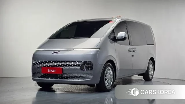 Hyundai Staria 2023 Серебристо-серый из Кореи