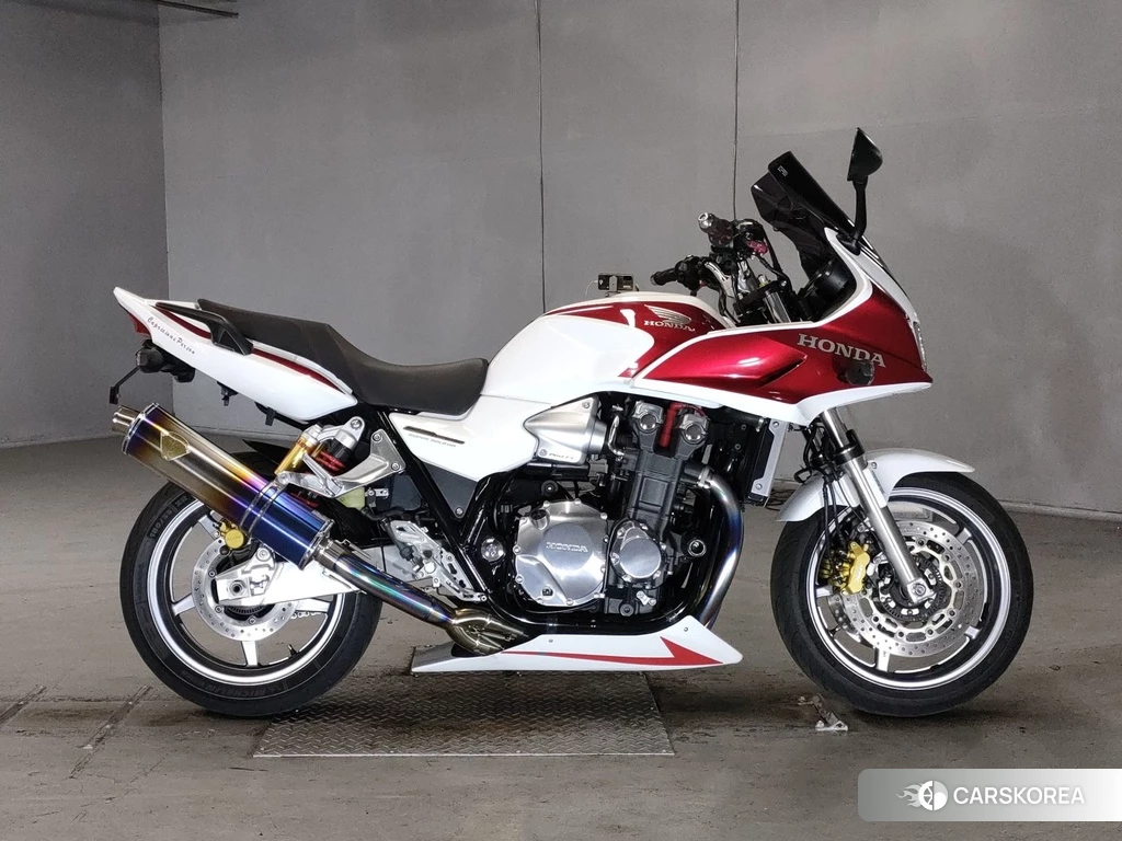 Проданный Honda CB1300SF BOLDOR 2013 из Японии