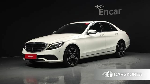 Mercedes-Benz C-Class W205 2019 Белый из Кореи