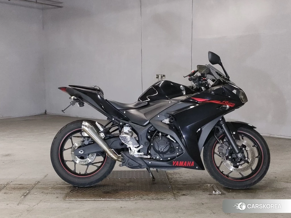 Проданный Yamaha YZF-R25 2015 из Японии