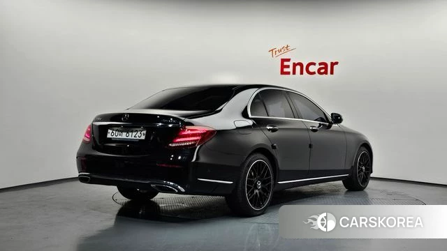 Mercedes-Benz E-Class W213 2019 Черный из Кореи