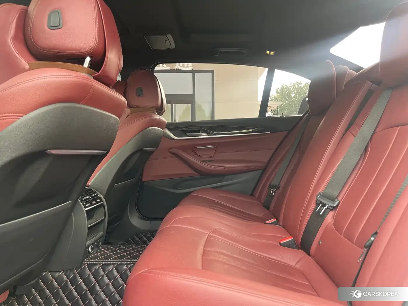 BMW 5 series 2018 Белый из Китая