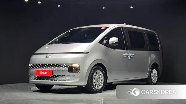 Hyundai Staria 2023 Серебряный из Кореи