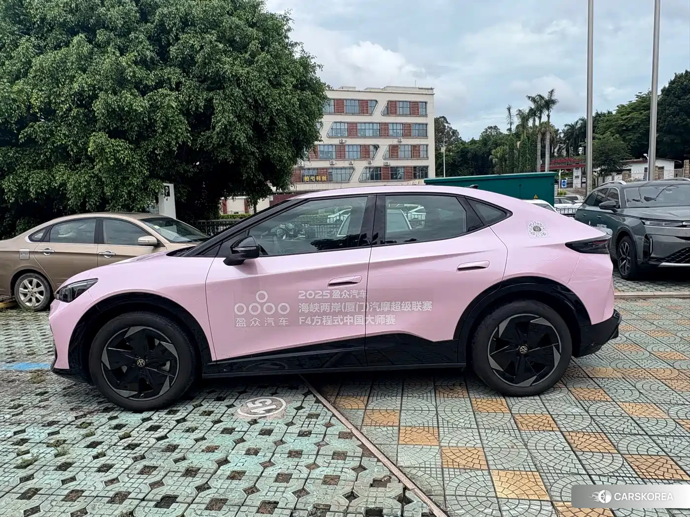 Volkswagen ID. UNYX 2025 Синий из Китая