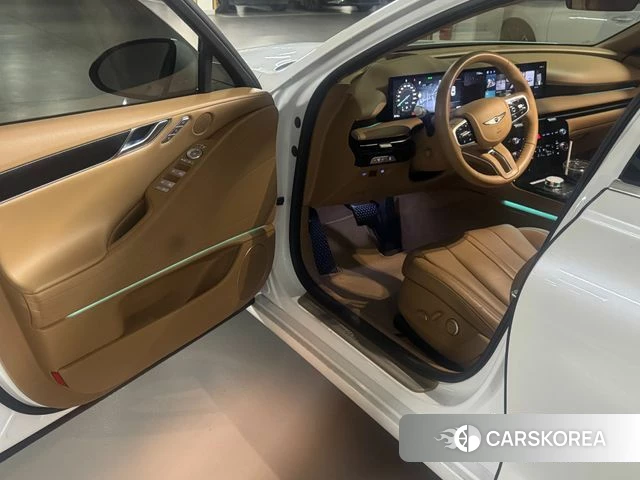 Genesis G80 (RG3) 2024 Белый из Кореи
