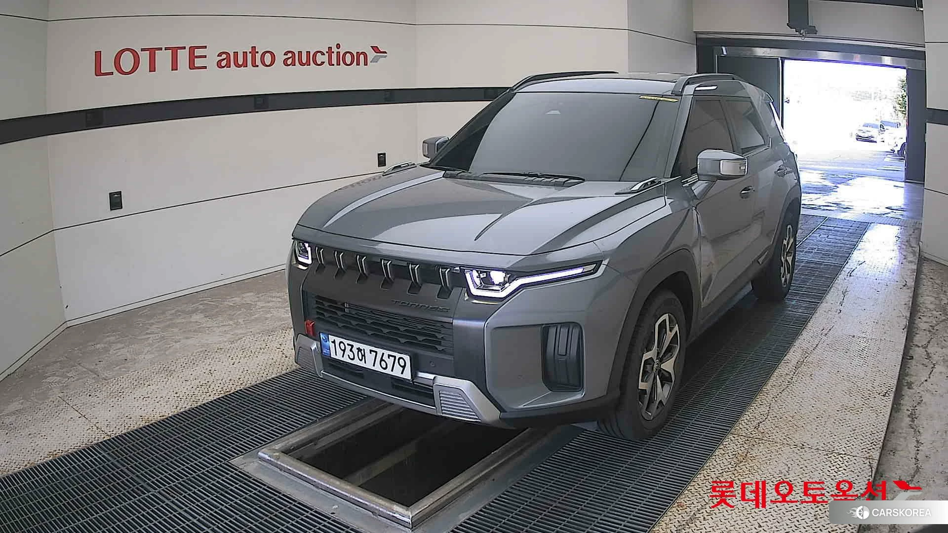 SsangYong Torres 2023 Platinum Gray из Кореи