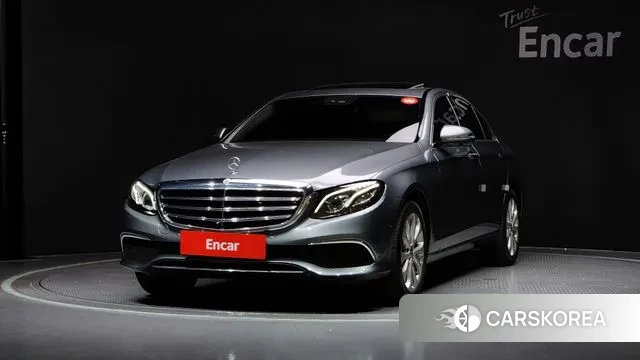 Mercedes-Benz E-Class W213 2018 Серый из Кореи