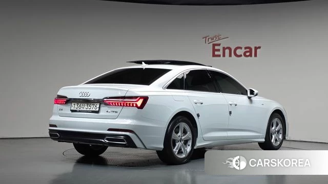 Audi A6 (C8) 2021 Белый из Кореи